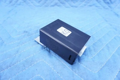 Infiniti QX80 Door Lock Control Module 2014-2017 OEM - Imagem 1 de 4