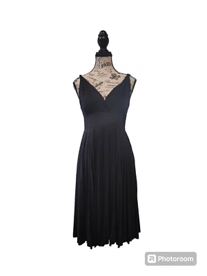 Vestido negro soprano plisado talla M Foto 1 de 4