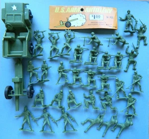 32 Tim-Mee Toys Processed Plastic 54mm US Army toy soldiers Jeep & cannon + card - Picture 1 of 4