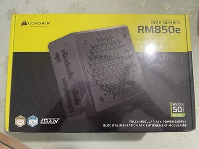 Fuente de alimentación ATX totalmente modular Corsair serie RME RM850e Foto 1 de 4