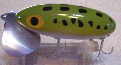 111925 VINTAGE ARBOGAST JITTERBUG LURE 2.25" FROG - Image 1 of 3