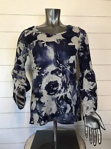 Vera Wang Woman Sz XS Tunic Top Knit Floral Print Blue/ Gray Long Bell sleeves - Picture 1 of 10