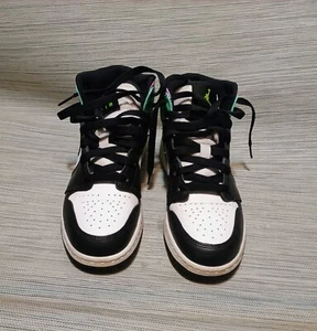 Size 5y Air Jordan 1 Retro OG High tops - Picture 1 of 5