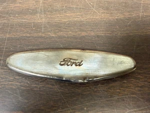 VINTAGE 1938 FORD DASH RADIO DELETE PLATE TRIM EMBLEM 1125 - Foto 1 di 5