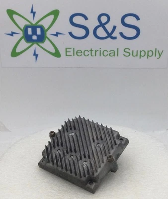 Generac 0051911 30kW 125 Amp 1 Phase 120/240V Voltage Regulator 4 7/8" x 3 7/8" - Image 1 of 4