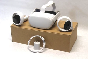 Meta Oculus Quest 2 128GB Advanced All-in-one VR Headset & Controllers - Picture 1 of 13