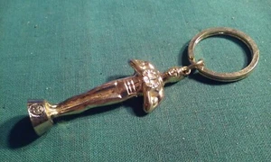 Entertainment Award Statue Likeness Figural KECHAIN Keyring Gold-Tone Metal - Picture 1 of 4