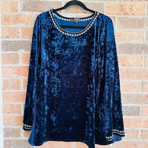 Andree by Unit Bluse Samt bestickt dunkelblau 2X  - Bild 1 von 4