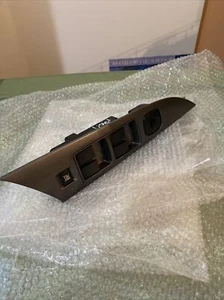 04-09 MAZDA 3 MASTER POWER WINDOW SWITCH LEFT DRIVER SIDE Silver OEM - Picture 1 of 5