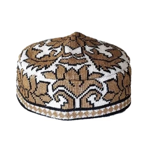 Usbekischer iroqi stamm handbestickter seidenhut - unisex - ca. 22,25 zoll - Bild 1 von 4