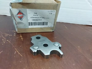 NOS International/Navistar 1880627C1 Plate Dual Rocker - Picture 1 of 4