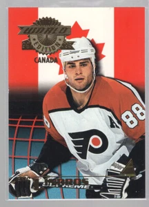 * 1994-95 Pinnacle - World Edition #WE14 - Eric Lindros - Picture 1 of 2