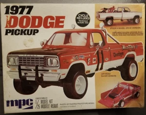 MPC Dodge Pickup 4X4 con Suzuki 250 MC (3 'n 1) Stock, utilitario todoterreno '76 '77 - Imagen 1 de 11