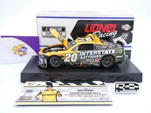 Lionel Racing W202423DWICDABD # Toyota NASCAR 2024 Christopher Bell DeWalt 1:24 - Bild 1 von 6