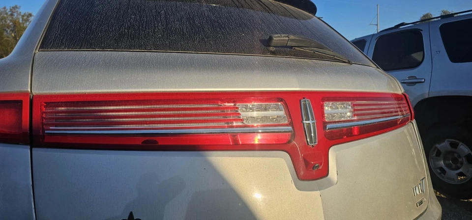 Lincoln MKT 2010 a 2019 maletero panel de luz trasera central cámara fabricante de equipos originales s6037 DG Foto 1 de 1