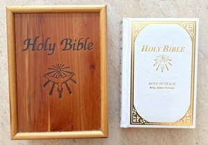 KJV Holy Bible In Cedar Wood Remembrance Box Dove Of Peace Never Used King James - Imagen 1 de 10