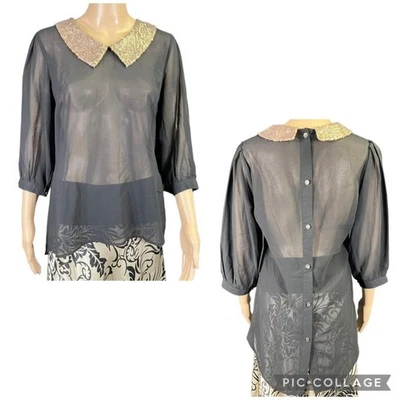 Blusa para mujer BKE Top cuello de lentejuelas transparente con botones negra dorada pequeña Foto 1 de 4