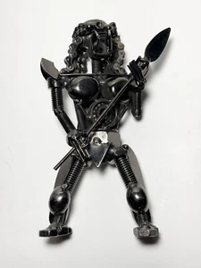 Aliens Super Predator Figure 7” Hybrid Scrap Welded Metal Handmade Sculpture - Picture 1 of 8