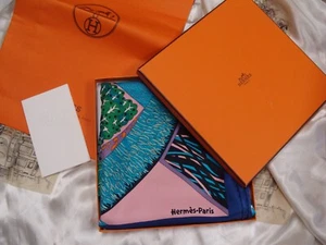 Hermes scarf, A TRAVERS CHAMPS by, Marie Bonnin, unworn with its box - Picture 1 of 18