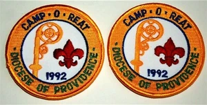2 Vintage BSA Camp-O-Reat Diocese of Providence RI Boy Scouts Patch New NOS - Foto 1 di 3