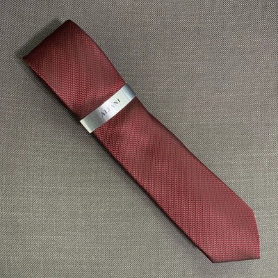 Corbata de cuello ajustada Alfani para hombre Julian Geo rojo borgoña precio de venta sugerido por el fabricante $55 Foto 1 de 3