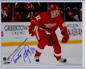 TOMAS KOPECKY Hand Signed 8x10 Photo Auto — COA (DC Sports) | Red Wings - Picture 1 of 2