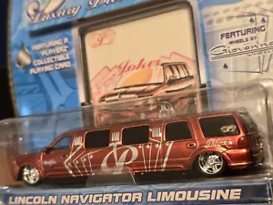 Maisto Playerz 1:64 Luxury Diecast Collection Lincoln Navigator Limousine - Picture 1 of 4