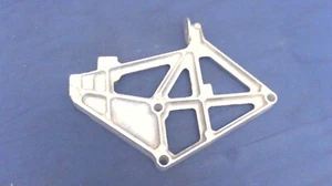 Johnson Evinrude OMC 302548 Side Cover Mounting/Support Bracket – New Old Stock - Picture 1 of 3