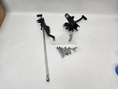 Soportes de control de pie OEM Harley Davidson RH 1250S modelos Sportster usados '21 arriba Foto 1 de 4