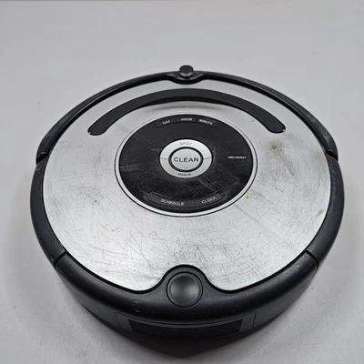 iRobot Roomba 555 Aspirapolvere Robot - Non Funzionante, Per Parti/Riparazione - Immagine 1 di 4