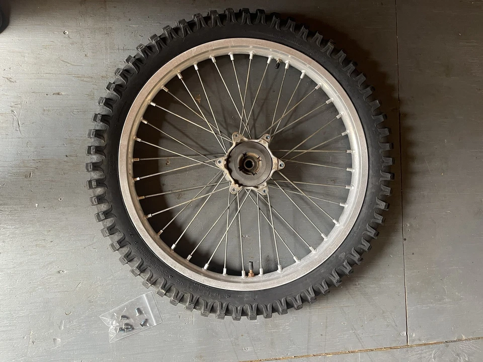 Roda dianteira Suzuki RM125 1995 - Imagem 1 de 4