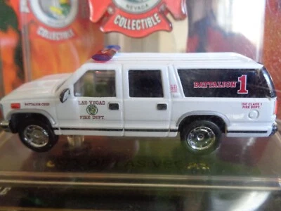 1998 GMC SUBURBAN LAS VEGAS FIRE DEPT 1/64 CODE 3 COLLECTIBLE LTD ED - Image 1 of 4