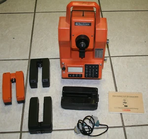 Elektrooptischer Entfernungsmesser AGA Geodimeter System 400 - Bild 1 von 11