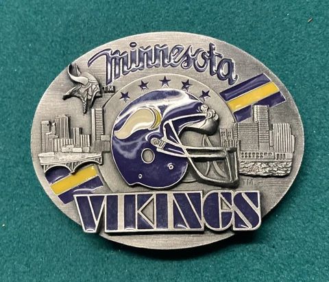 Minnesota Vikings Team NFL Belt Buckle. Limited Edition #4875 of 10000 In Great Cover
