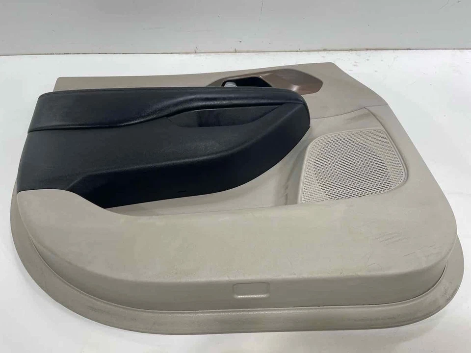 Se adapta a 17-19 CHRYSLER PACIFICA panel de moldura de puerta de conductor delantero izquierdo negro/aleación OEM Foto 1 de 4