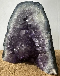 Brasilianische üppige lila Amethyst Kristall Geode 6,5" hoch Kathedrale Ausstellungsstück - Bild 1 von 7