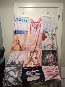 Melanie Martinez Cry Baby Faux Fur Blanket 50 x 60  - Picture 1 of 10