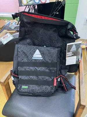 Axiom Alforjas 45L Monzón Ocean Weave Impermeable Bolsa Bicicleta Foto 1 de 4