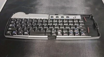 iConcepts UNIVERSAL Infared Wireless Foldable PDA Keyboard iPaq Palm Jornada - Image 1 of 4