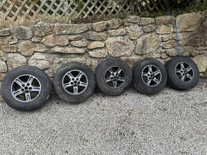 LAND ROVER DISCOVERY 2 TD5 SET OF 5 WHEELS AND TYRES TYRE SIZE 235/85 R 16 grey - Picture 1 of 13
