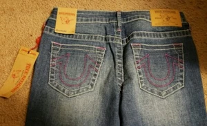 Pantalones de mezclilla True Religion Boyfriend para niñas nuevos con etiquetas, talla 10, costuras rosas  - Imagen 1 de 5