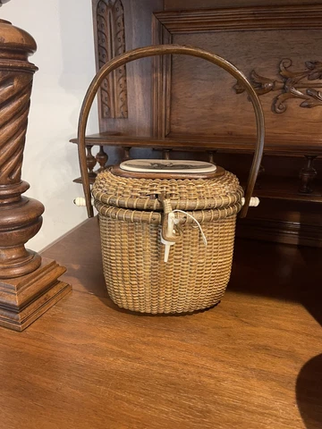 Vintage Original Farnum Nantucket Basket Horse Motive + Extra + Keyring 1996 Cover