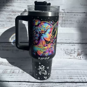 Zodiac Sagittarius 40oz Stanley Style Custom Becher NEU mit Strohhalm Unikat - Bild 1 von 10