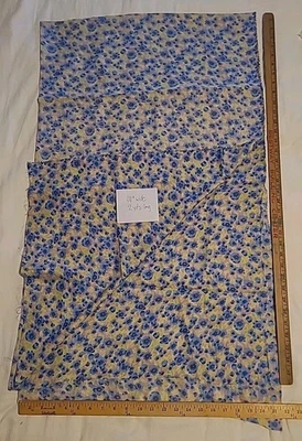 De colección Flores silvestres azules en verde con tela de mezcla de rayón rojo púrpura 44" X 2 yardas yardas Foto 1 de 3