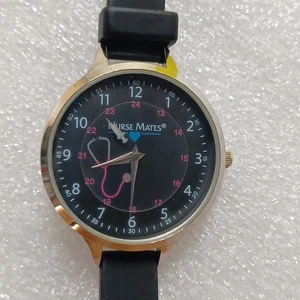 Reloj de trabajo Nurse Mates negro con esfera estetoscopio rosa - correa de silicona negra - Imagen 1 de 14