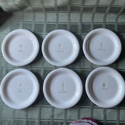 🪶Williams Sonoma VINO 🍷 🍇 Serie Marfil Aperitivo Platos NUEVO sin Caja Foto 1 de 4