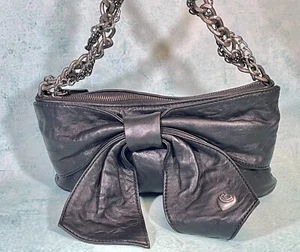 Borsa a tracolla/borsa JUICY COUTURE in pelle nera catena grossa hobo fiocco NUOVA - Foto 1 di 13
