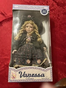 Colección de muñecas de porcelana de Timeless Treasures, en caja, 2003 Vanessa - Imagen 1 de 5