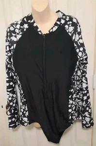 NWT HANNA NIKOLE 20W Rash Guard Long Sleeve Zip Front Swimsuit Black & White - Picture 1 of 4