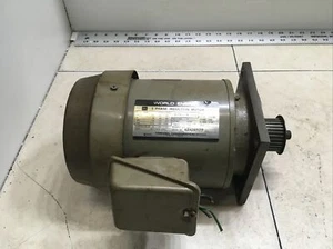 TOSHIBA 71-3649 , WORLD ENERGY 4 POLES INDUC MOTOR, 220V,  0.75KW /  WARRANTY - Picture 1 of 8